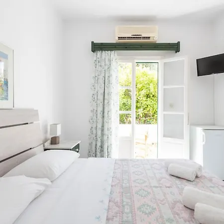 Glaros Hotel *